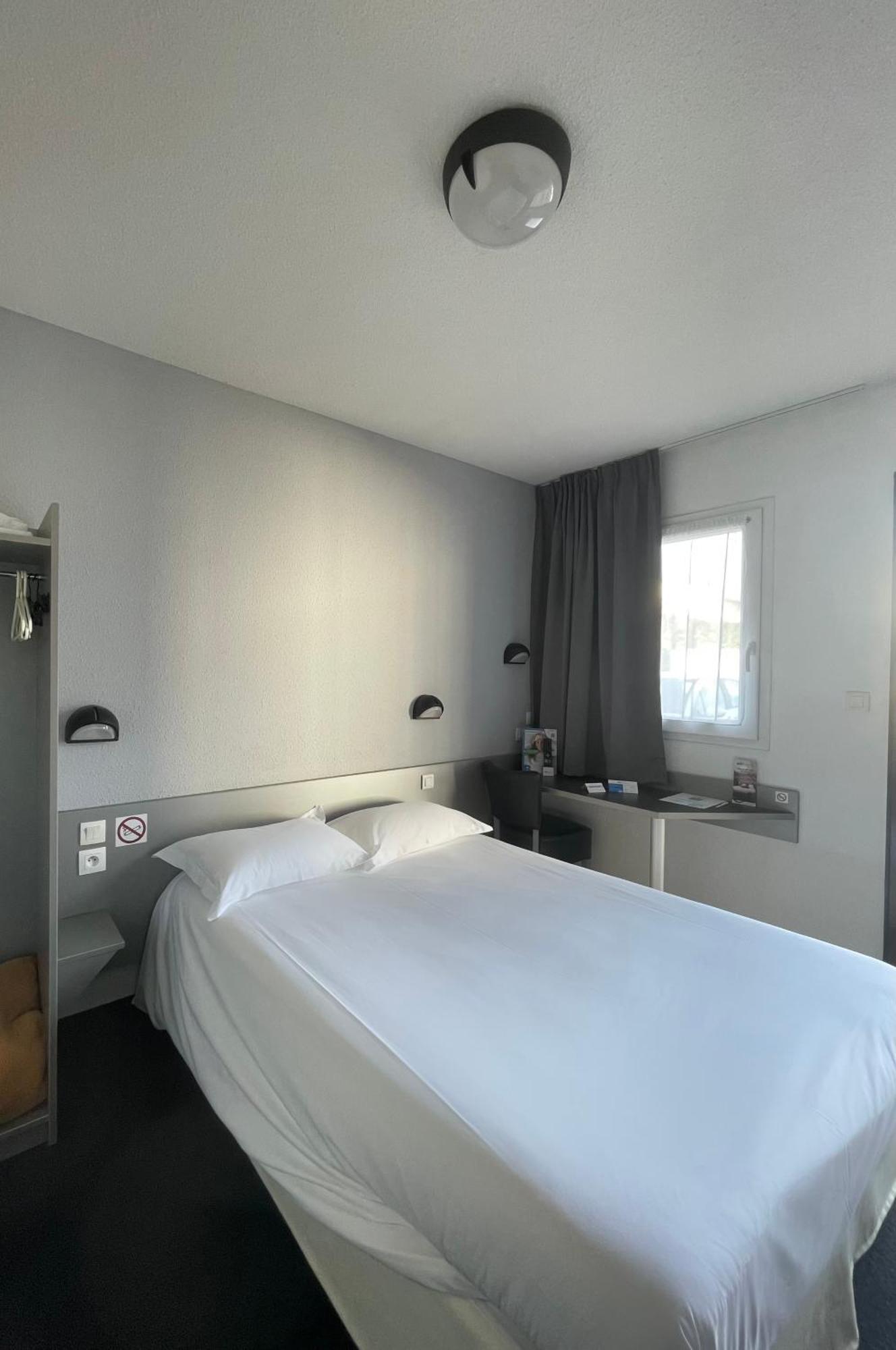 Brit Hotel Marvejols Cameră foto