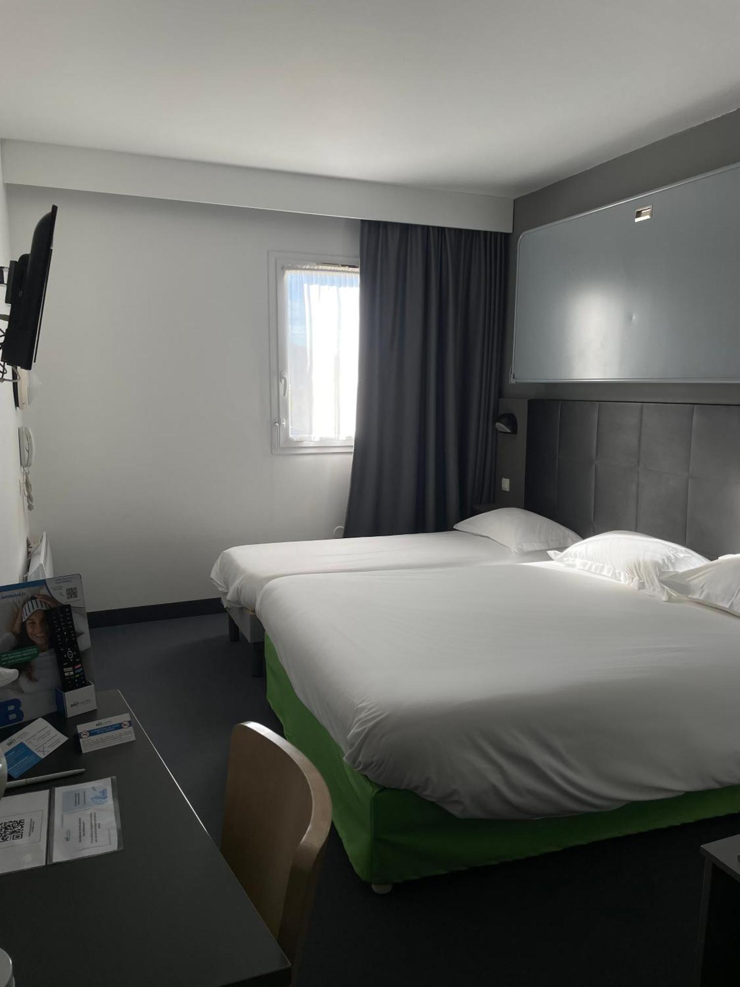 Brit Hotel Marvejols Cameră foto